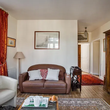 Kereden Location * Saint-Malo
